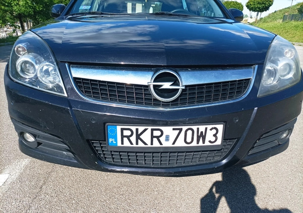 Opel Vectra cena 9000 przebieg: 349000, rok produkcji 2007 z Rymanów małe 56